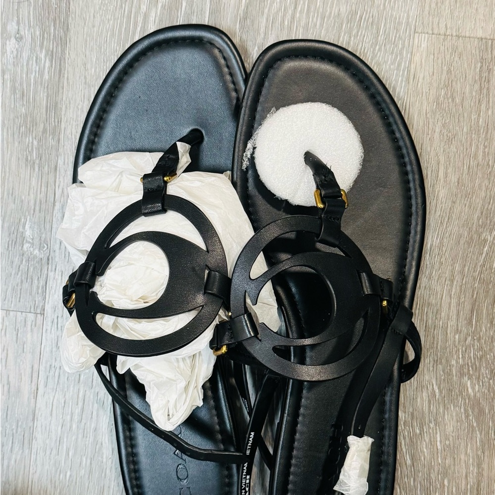 🖤🖤Coach Black T-Strap Sandals with Metallic Accents - Picture 2 of 6